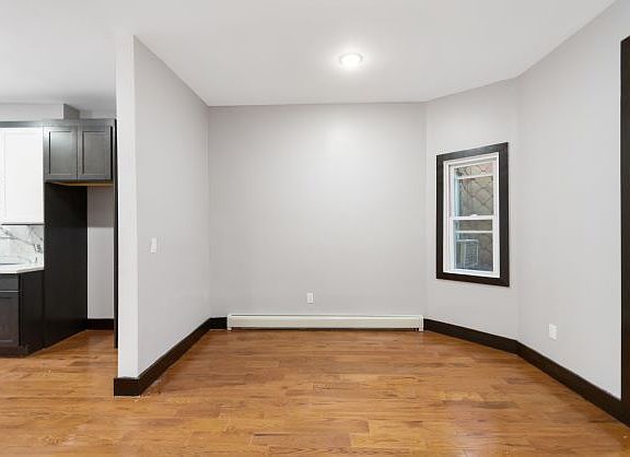 4th image of 45 Saint Pauls Ave #4E
