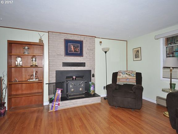 3rd image of 14419 NE 99th St