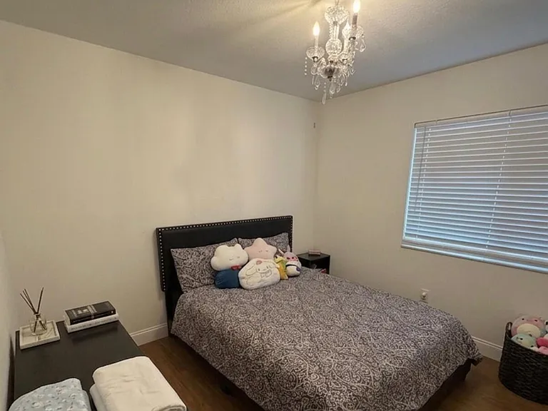 766 SW Belmont Cir — Photo 6