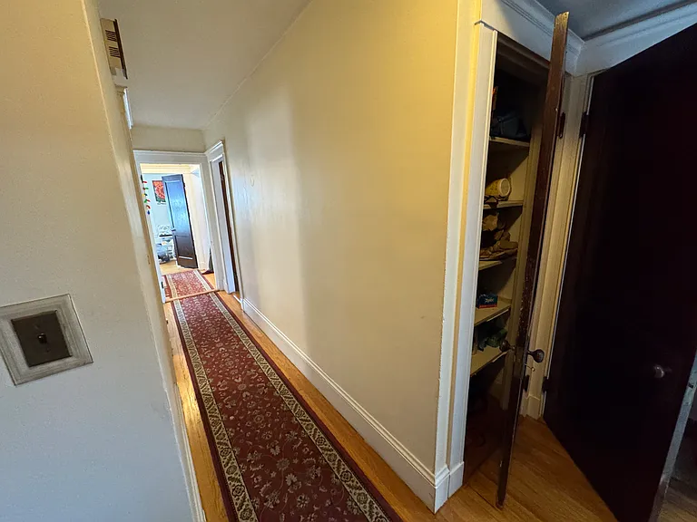 8 Mapleton St — Photo 14