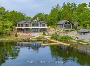 1111 Lakeshore Dr, Gravenhurst, ON P1P 1R2