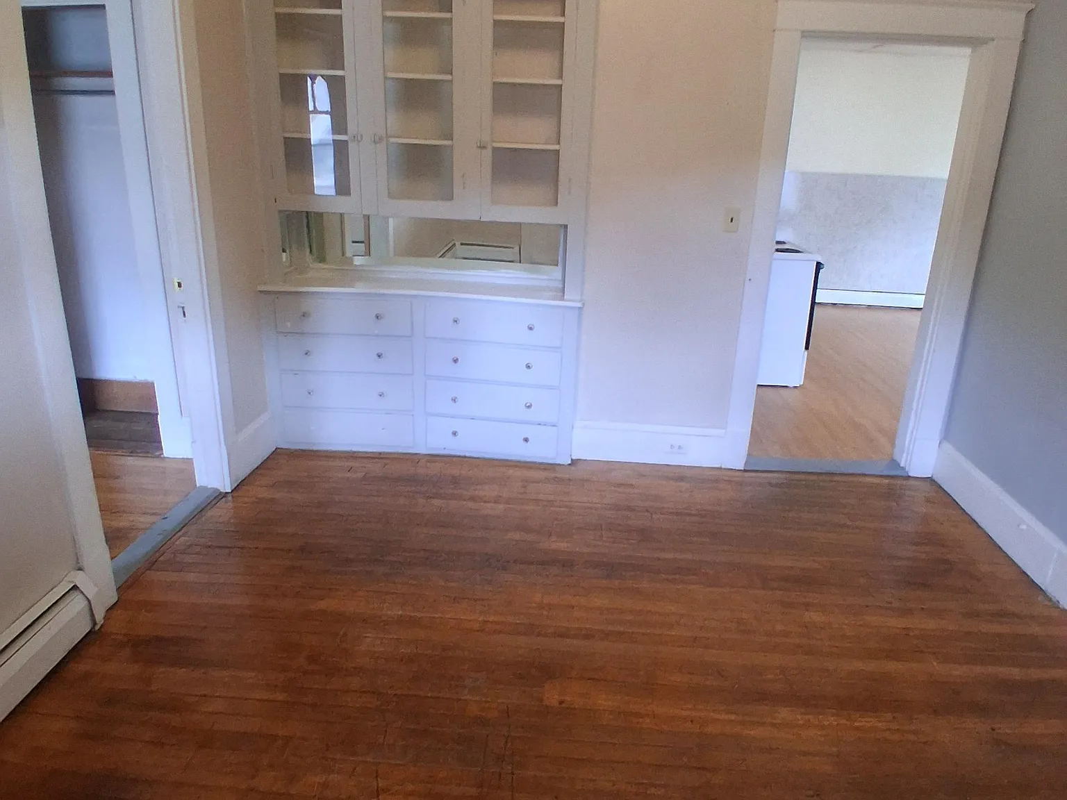 4 bed, $1,750 — Photo 4
