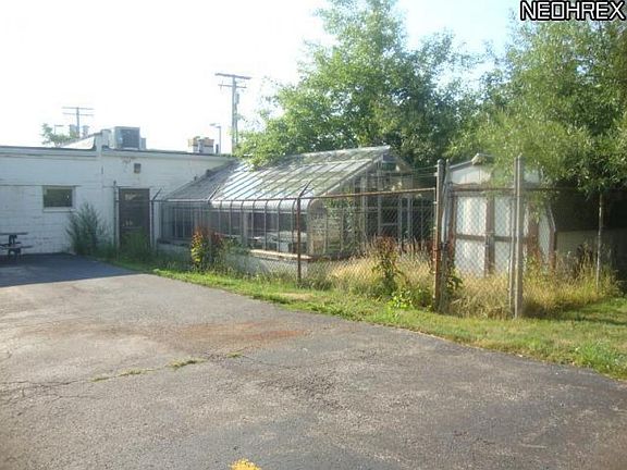 3rd image of 4256 W 130th St
