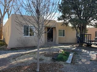1112 Summit Dr NE, Albuquerque, NM 87106