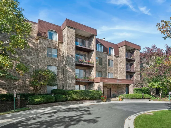 2050 Valencia Dr APT 405C, Northbrook, IL 60062