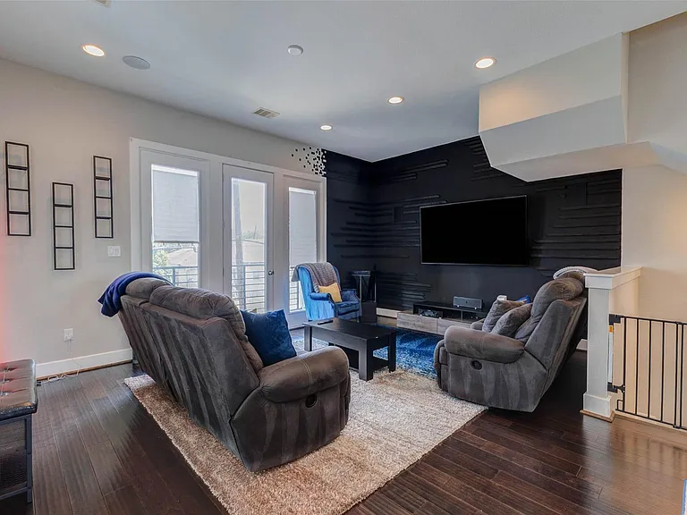 3810 Leeland St — Photo 8