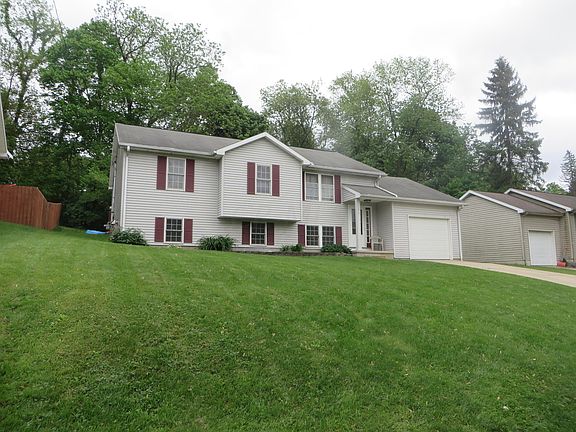 2nd image of 106 Prospect St