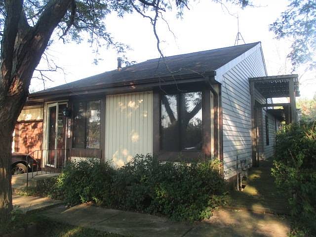 1st image of 29W710 Stevens Ct