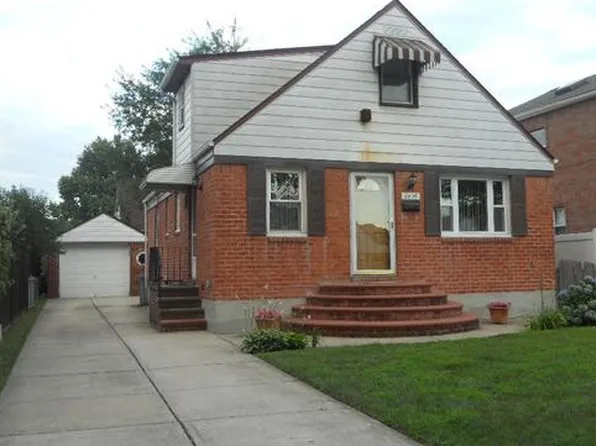 8319 248th St, Jamaica, NY 11426