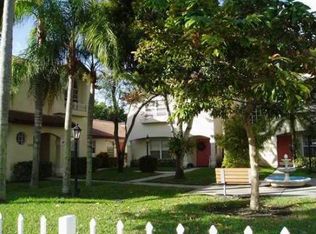 10805 NW 3rd Ct, Pembroke Pines, FL 33026