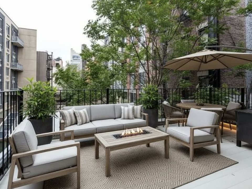 2nd image of 722 10th Ave #2R