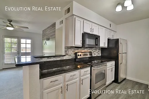 5995 N 78th St #2110 Photo 1
