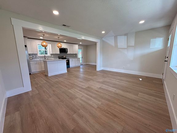 4th image of 1105 Galen Ave