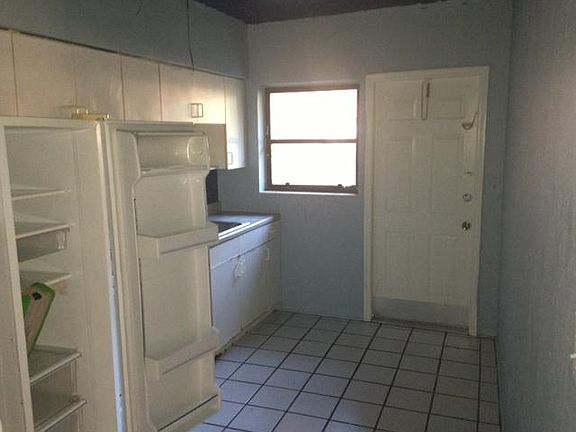 2nd image of 209 Hibiscus Ave APT 5