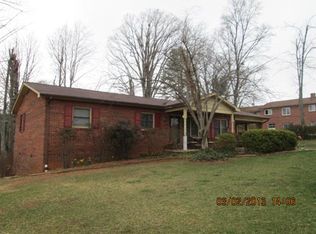 735 20th St NW, Hickory, NC 28601