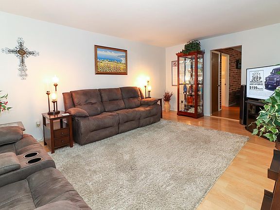 5th image of 10116 Buffton Dr