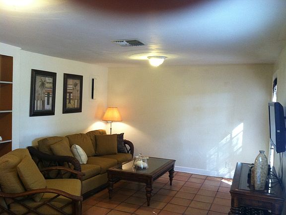 2nd image of 2511 Rose Ave