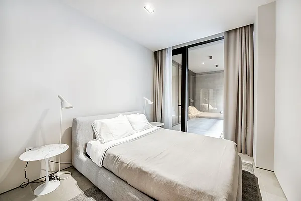 Rented by Compass | media 7