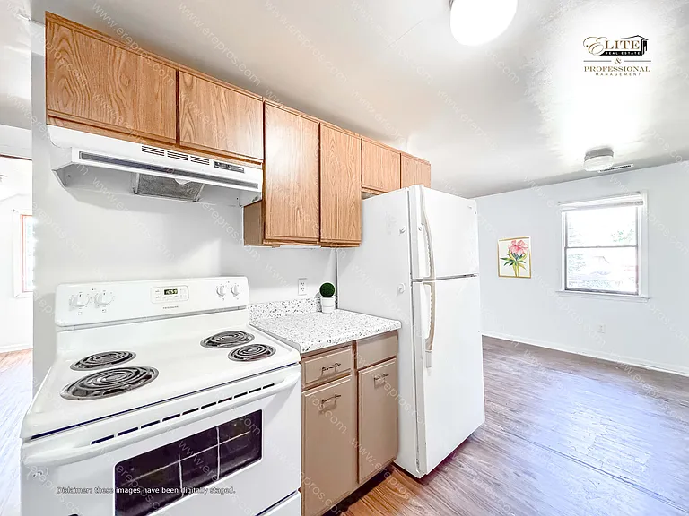 216 N Saginaw St #3 — Photo 7