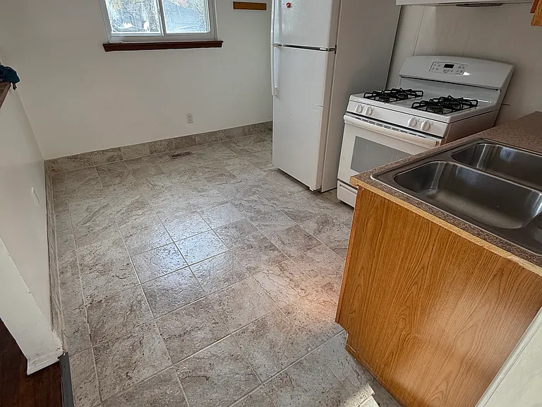 2324 Kincaid St — Photo 14