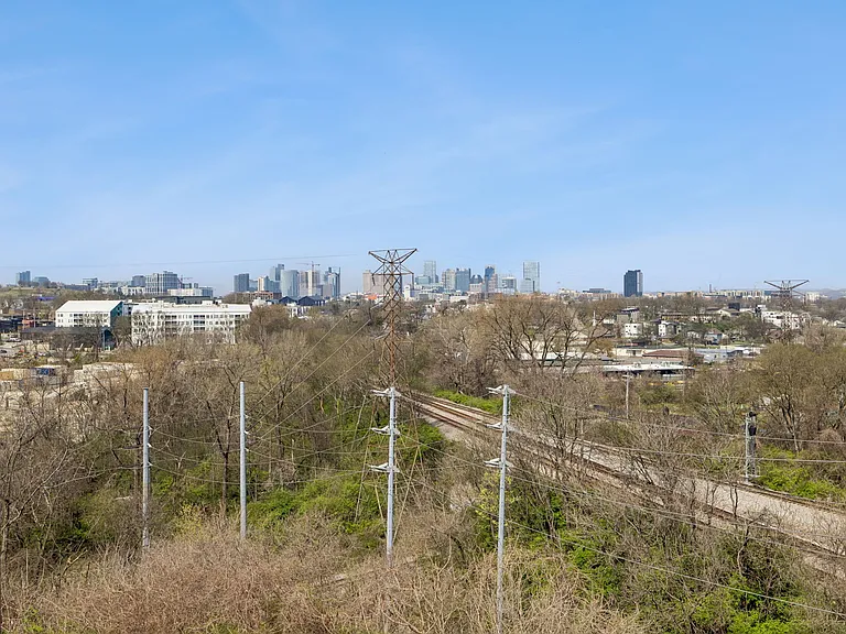 400 Herron Dr #418 — Photo 3