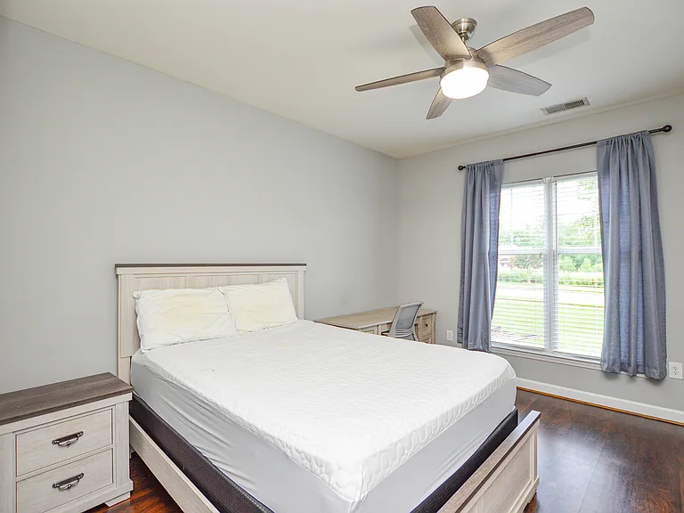 10663 Hill Point Ct — Photo 14