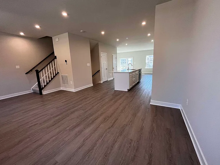 828 New Castle Landing Dr — Photo 6