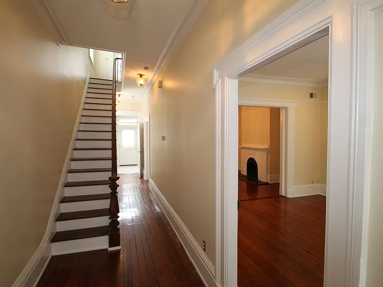 209 W Hall St #A — Photo 8
