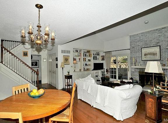 4th image of 1026 King Henry Ct