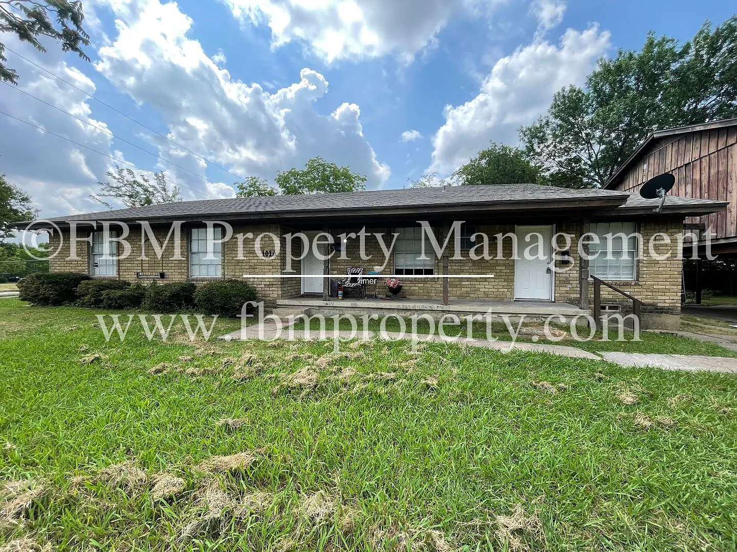101 Latimer B - Cozy 1 Bedroom, 1 Bathroom Duplex in Ennis, TX! — Photo 1