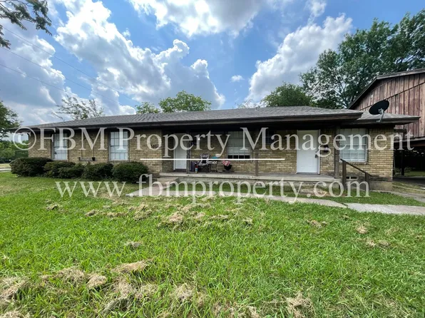 101 W Latimer St #B, Ennis, TX 75119