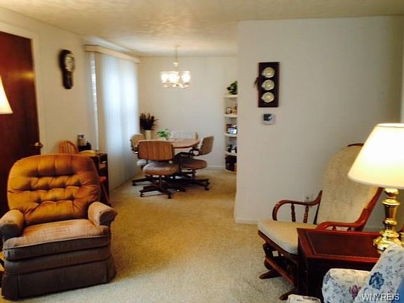 3rd image of 439 Zimmerman Blvd