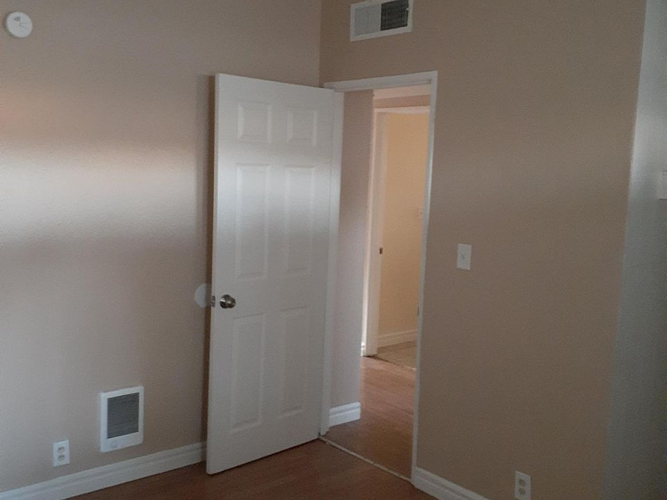 2nd image of 1207 Phillips Ave