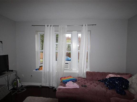 5th image of 3323 Osage St