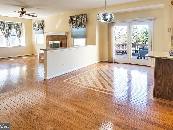 4th image of 3754 Millpond Ct