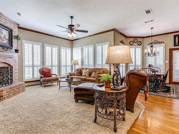 2nd image of 2806 Brookshire Dr