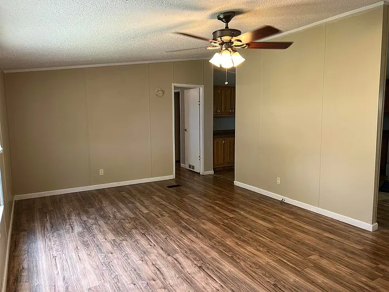 4609 Highway 78 E #5 — Photo 3