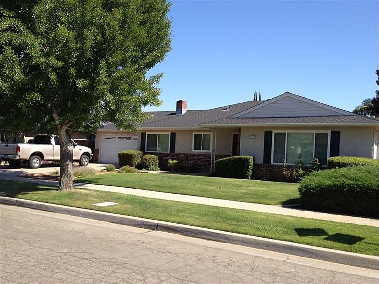 1st image of 927 E Chennault Ave