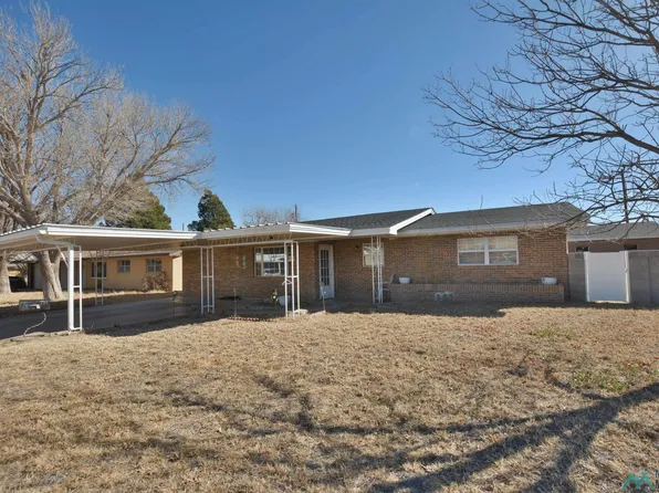 233 Oklahoma Dr, Portales, NM 88130