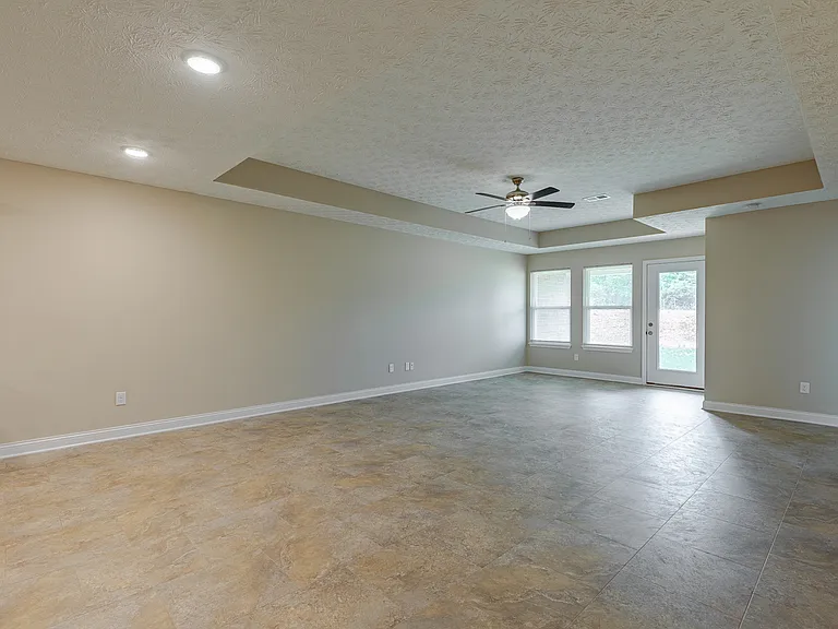 305 Breckinridge Cir — Photo 22