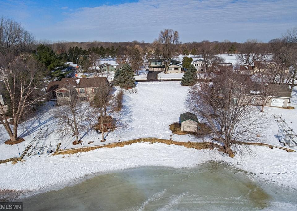 1st image of 7 W Shadow Lake Dr