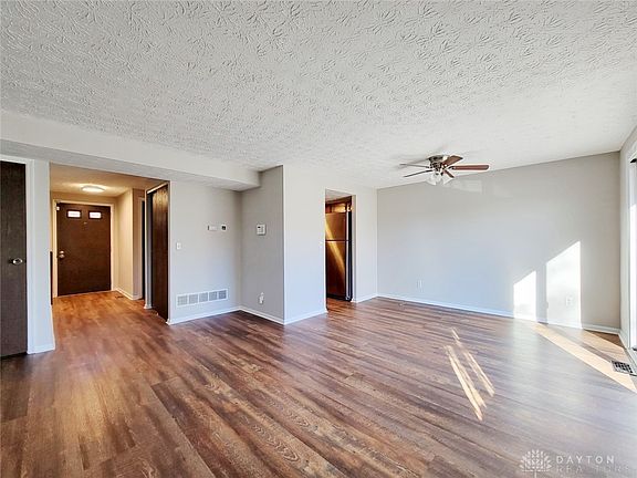 4th image of 7519 Blackstone Ct
