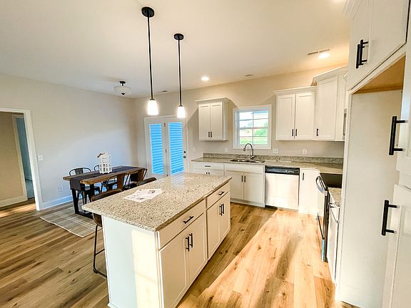 The Crestwood Plan, Kitchen