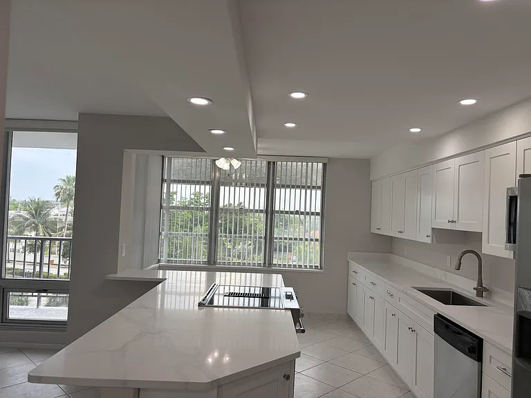 4280 Galt Ocean Dr #3E — Photo 9