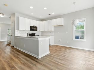 236 Azteca Dr, Matthews, NC 28104