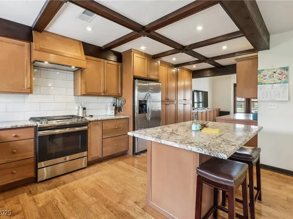 6712 Kittery Dr, Las Vegas, NV 89107