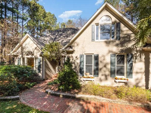 105 Great Oaks Pl, Chapel Hill, NC 27517