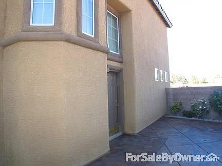 2nd image of 3860 Hollycroft Dr