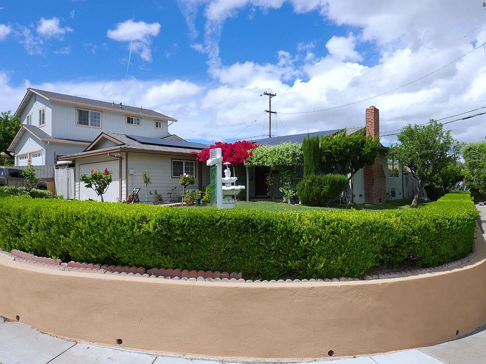 1st image of 617 Savstrom Way