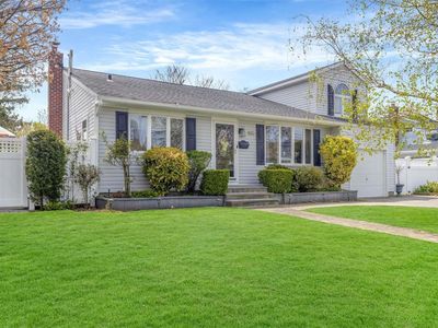 836 Densfield Road, West Babylon, NY, 11704